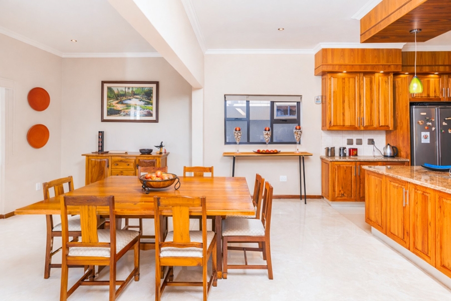 3 Bedroom Property for Sale in Caribbean Beach Club North West